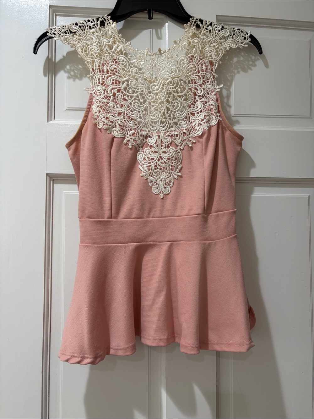 Lace Yoke Peplum Tank Top – Pink